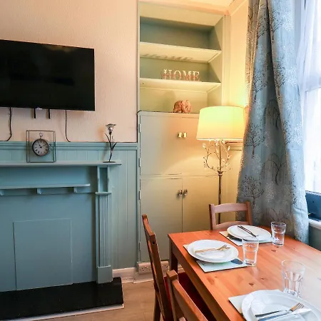 24 Trafalgar Road Feriehus