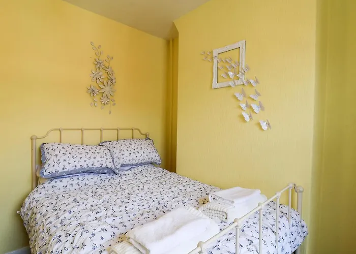 24 Trafalgar Road * Scarborough