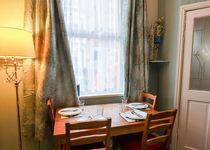 24 Trafalgar Road Scarborough